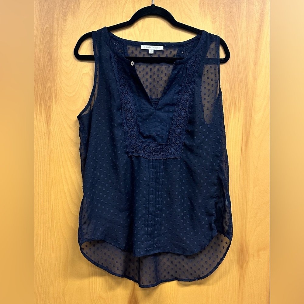 daniel rainn tank